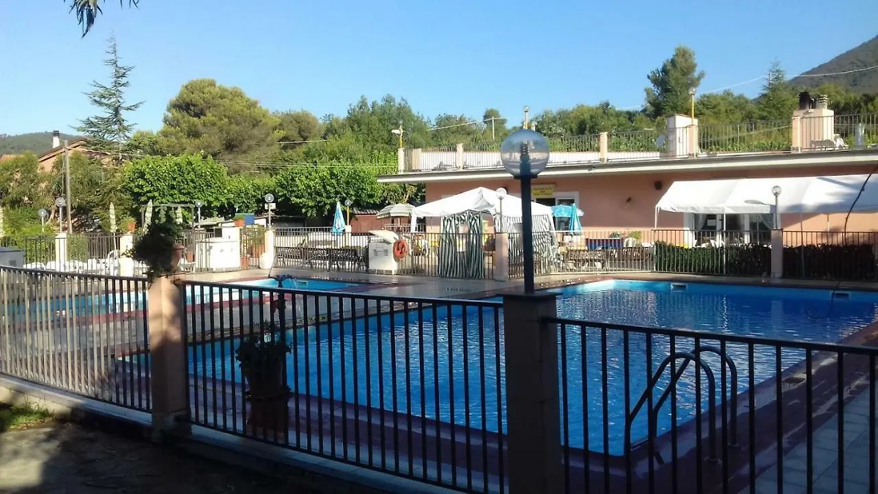 Hotel La Pineta Albenga 2*,  Itálie