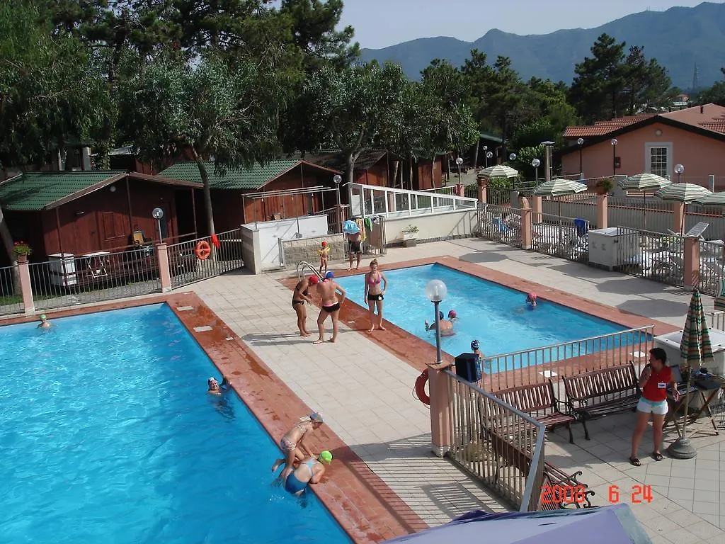 Hotel La Pineta à Albenga 2*,  Italie